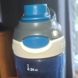 Contigo Water Bottle 24 oz